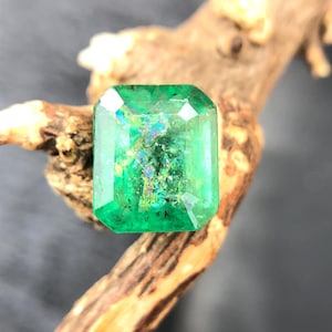 Rainbow Fire Natural Emerald Gemstone, Octagon Shape Emerald, Loose Emerald, Faceted Emerald, Green Emerald, Attractive Emerald Stone.