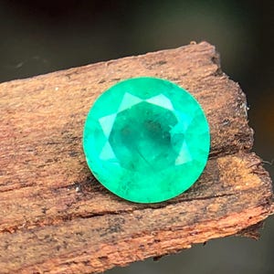 Natural Emerald Round, 5.80 MM Loose Emerald, 0.75 Carats Faceted Emerald, Ring Size Emerald Gemstone, Emerald For Jewelry Making & Pendent.