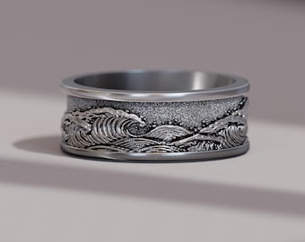Anillo de olas japonesas para hombre en plata de ley: alianza con diseño oceánico