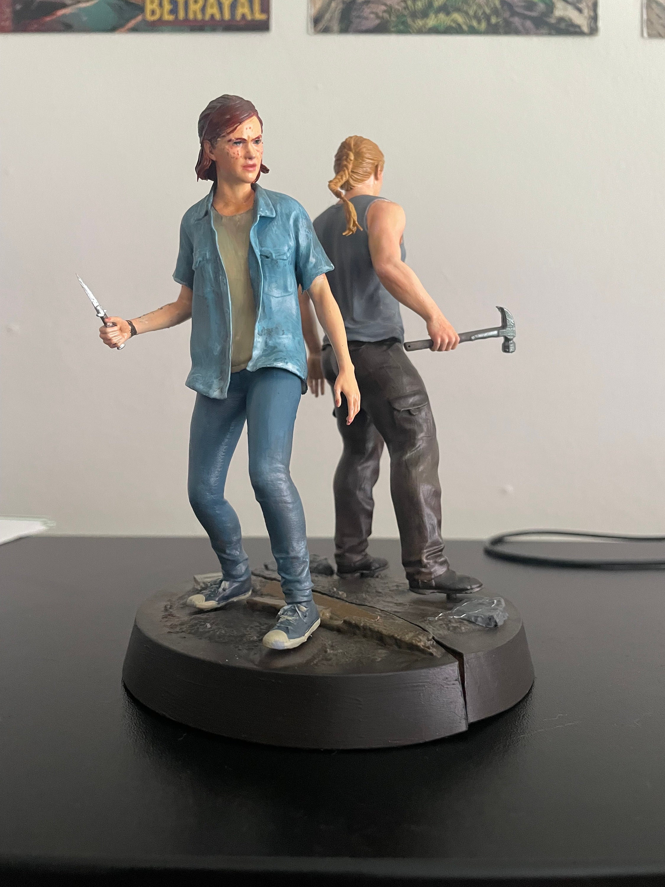 Ellie and Abby Dual Figurine, Small Version (1/12th) - the Last of