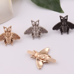 28mm×22mm sac d’abeille en métal étiquette en forme d’abeille étiquette de sac à main étiquette personnalisée étiquettes en cuir badge à main sacs à main sac à main sac à main quincaillerie 1-2-5-10 pcs