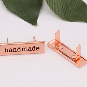 Handgjord metalletikett, handgjord metallväskeetikett, väskeetikett, personliga etiketter i läder, väske- och handväskedetaljer 2-5-10-20 st rose gold