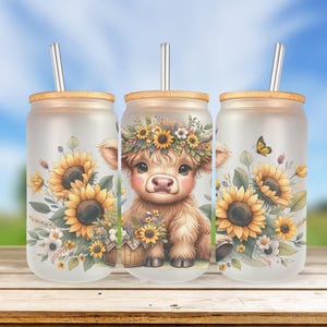 Highland Cow and Sunflowers Glass Tumbler – 16oz Libbey Can Cup with Bamboo Lid & Straw, Cute Farm Animal Iced Coffee Cup, Cowgirl Gift