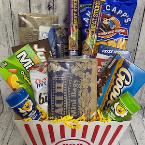 Movie Night, Family Snack Gift Box, Graduation Gift Box, Popcorn Gift Box, Thank You Box, Family Care Package, Gift for Couple, Date Night