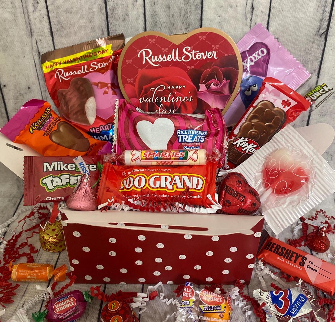 thumbnail image 2 of Valentine’s Day Candy Gift Box – 50 Count Variety Pack With Chocolates, Gummies & Hershey Kisses! 2 of 5