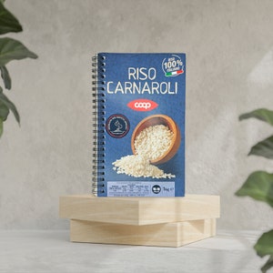 Quaderno Riciclato Unico Riso Carnaroli - Copertina da Scatole di Prodotti - Carta Riciclata Interna - Rilegatura a Spirale in Alluminio