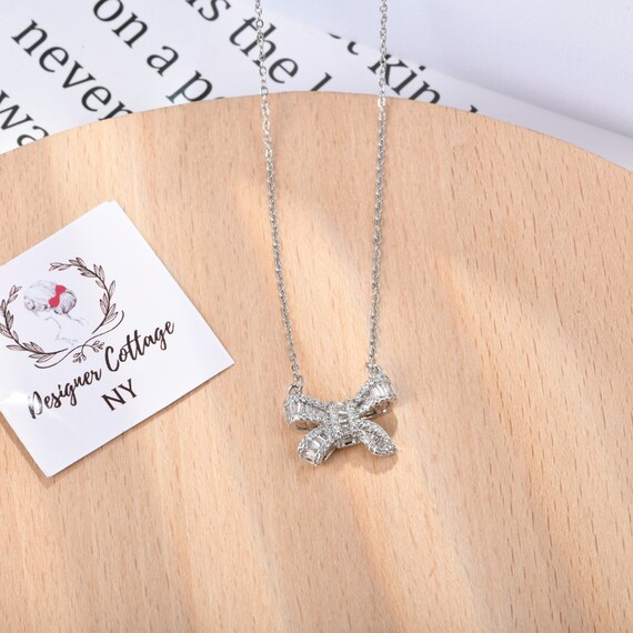 Simple on sale stylish necklace