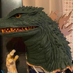 Godzilla 2000 sculpture OOAK