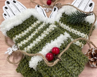Snow on Pines Crochet Fingerless Gloves Pattern - Easy Crochet Fingerless Gloves Pattern - Crochet Fingerless Gloves Pattern PDF