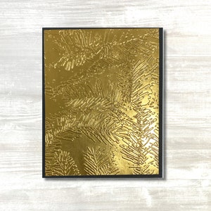 Envie desejos calorosos com um cartão de pinho perene em folha de ouro em relevo, o toque artesanal perfeito