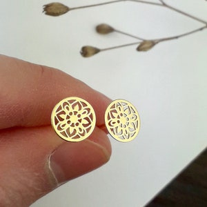 Mandala flower stud earrings gold (1 pair) (925 Sterling silver)