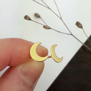 Moon Stud Gold (1 Pair) (925 Sterling Silver)