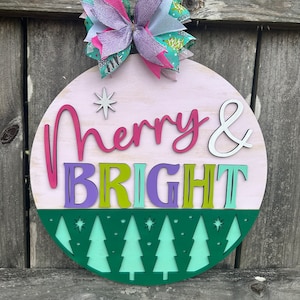 Colgador de puerta navideño vintage rosa: Corona retro alegre y brillante