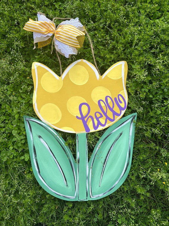 Tulip Door Hanger: Hand-Painted Spring Wood Sign