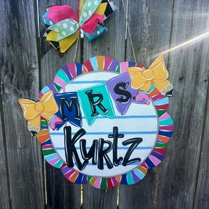 Classroom sign | teacher Door Hanger | Custom Teacher Sign | class sign | School sign | Pencil Bow Sign | Pencil sign | Teacher Wreath