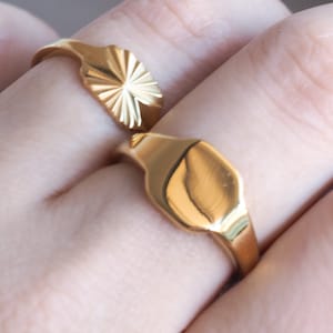 Gold Signet Ring - Women’s Signet Ring - Dainty Signet Ring - Gold Statement Ring - Waterproof Jewelry - Stainless Steel Ring - Gift for her