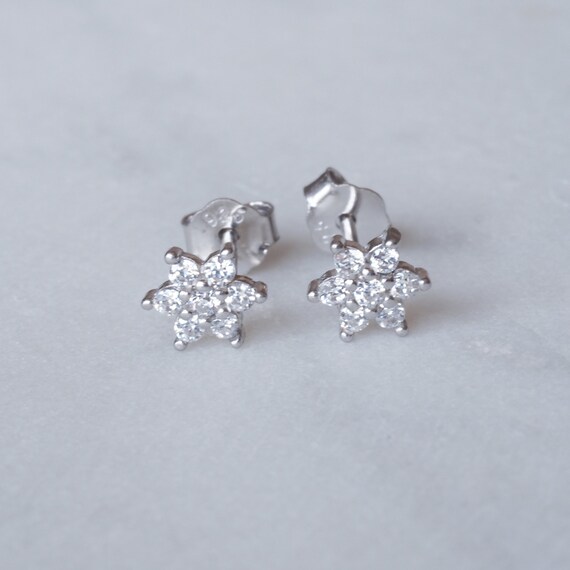 Silver Stud Earrings Silver Flower Stud Earrings Cz Flower Studs Dainty Silver Earring Tiny Minimalist Stud 925 Sterling Silver Etsy