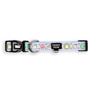 Simpatico collare per cani con rane e funghi in blu e verde - Collari per cani Kawaii