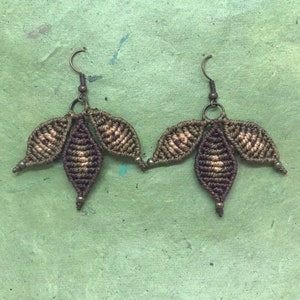 Large Lightweight Macramé Micromacramé Earrings / Earring