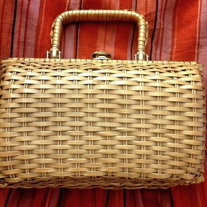 Lindo bolso vintage neutro