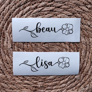 Sticker met naam | Naamsticker | Vinyl | Bloemen | Gepersonaliseerde stickers | Naam of tekst | Eigen ontwerp sticker | Flower decal |