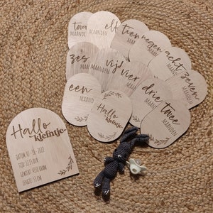 Baby mijlpalen ovaal hout, mijlpaal bordjes, mijlpaalkaarten, baby en kind mijlpalen vieren, gepersonaliseerd, kraamcadeau, geboorte gift
