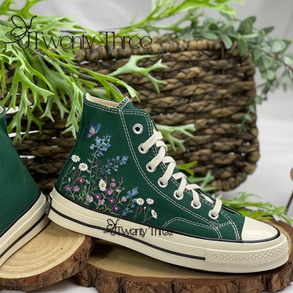 Tiny Flower Embroidered Converse, Embroidered Converse Chuck Taylors 1970s, Embroidered Garden Flower Converse, Custom Flower Converse