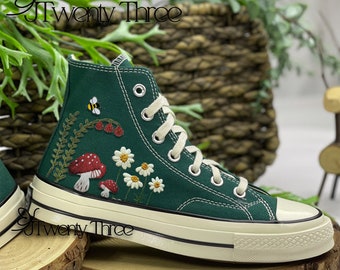 Embroidered Converse, Mushroom Converse, Embroidered Red Mushrooms And Flower, Converse High Tops Chuck Taylor 1970s, Daisy Flower Converse