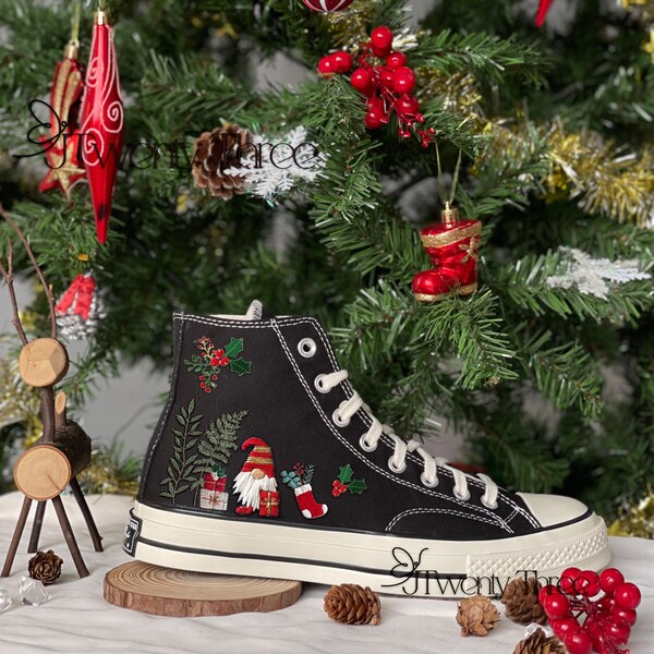 Converse Christmas, geborduurde kabouter Noel Converse, Maretak en Holly geborduurd Converse, Converse geborduurde bloem, kerstcadeaus