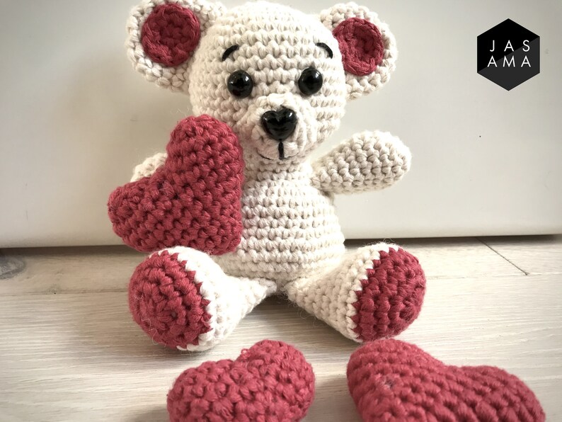 DIY kit Make your own heart-bear premium crochet starter kit image 5