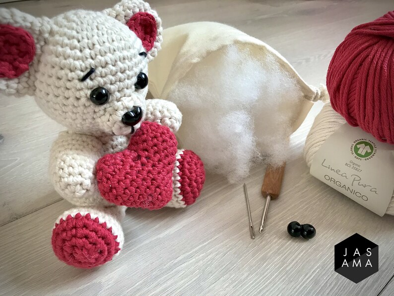 DIY kit Make your own heart-bear premium crochet starter kit image 6