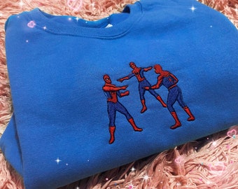 Broderad tröja med Spider-Man-motiv