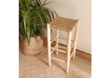 Moroccan bar stool in laurel wood