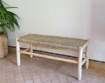 Bench in solid wood and natural weaving