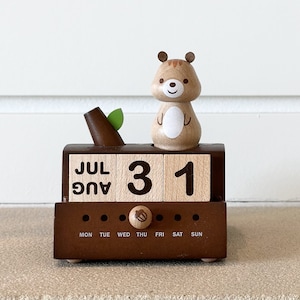 Wooden Squirrel Perpetual Calendar Music Box