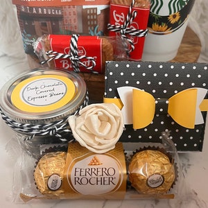 Caja de regalo de café Starbucks Deluxe de girasol, Amante del café, Adicto al café, Taza reutilizable personalizada, Pensando en ti, Regalo de cumpleaños imagen 2