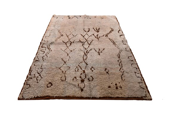 Very Diffrent Unique Moroccan Rug, 5'7''x 7'6''Faded Beige Color Shaggy Rug,Bohemian Rustic Rug,Handmade area rug,Faded Rug,Living Room