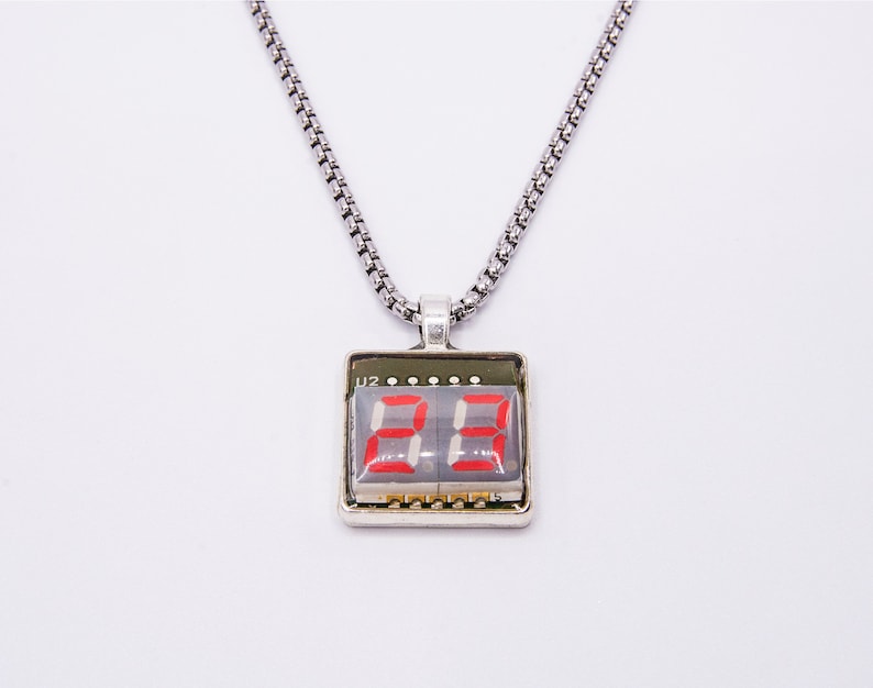 Customizable circuit board necklace with counter, square frame with stainless steel chain, protected with Epoxy - Bisuttronics. image 1