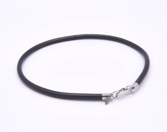 Thick black coaxial cable necklace with duck closure in stainless steel - Unisex - Bisutronic.
