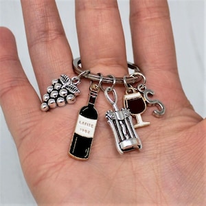 Llavero personalizado para amantes del vino, regalo para bebedores de vino, papá, mamá, hermano, novia, colega de trabajo, amigo invisible, regalo de cumpleaños ELEGIR LETRA
