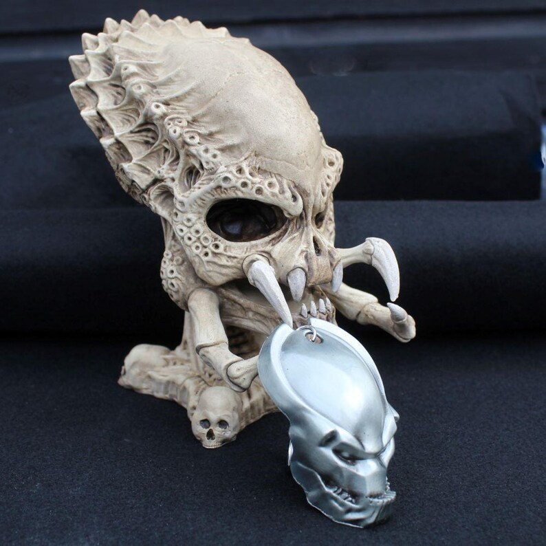 Alien Vs Predator Keyring: Sci-fi Fan Art Keychain - Etsy UK