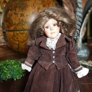 PORCELAIN DOLL, By Regency Fine Arts Collectors Edition,  GEORGINA doll, vintage, Antique retro doll, collectible doll, Vintage Doll, doll