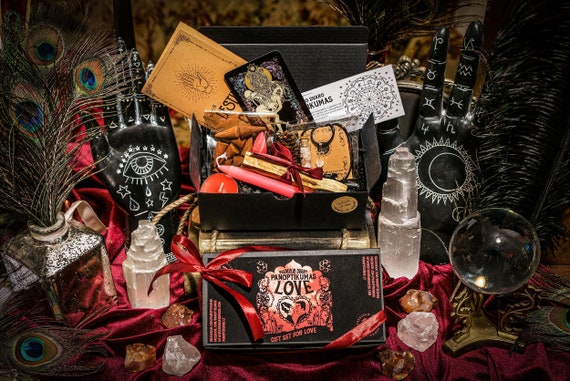 Magic Gift Box FOR LOVE, Witch Gift Box, Gothic Gift Box, VALENTINE Gift  Box, Witchy Gift, Christmas Gift, Witchy Mystery Box Valentine Gift 