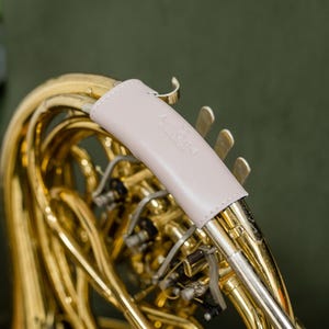 French Horn Hand Guard. Horn protection Size L. Faux leather vegan. French horn protecting cover. French horn accessories. Personalized gift