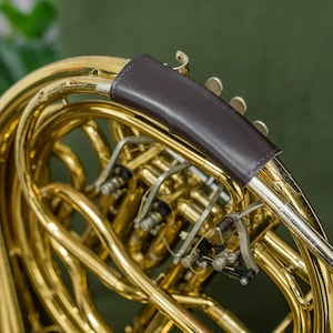 French Horn Hand Guard. Horn protection Size L. Faux leather vegan. French horn protecting cover. French horn accessories. Personalized gift