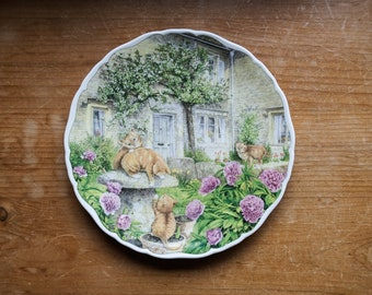 ロイヤルアルバート　CATS AND COTTAGES ROYAL ALBERT - Cats and Cottages - First Outing - 1993 Plate | eBay UK