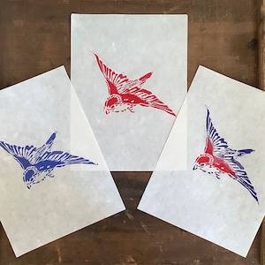 飛んでいる鳥のオリジナルリノカットプリント | ハンドメイド | 手刷り | ウォールアート | オリジナル | 新築祝い