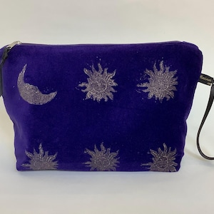 Lila Samt Sonne und Mond Make-up-Tasche | Kosmetiktasche | Luxus Samt Make-up Tasche | Kulturbeutel | Zip-Beutel | Luxus Samt Clutch