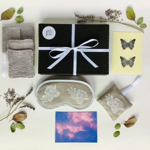 Spa Geschenkset | Lavendel Spa Entspannung Geschenkbox | Mama&#39;s Self Care Geschenkbox | Geschenkbox für Sie | Lavendel Selbstpflege Geschenkbox