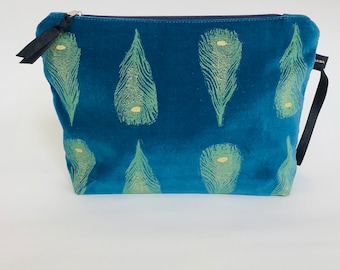 Makeup Bag Feathers | Cosmetic Bag | Luxury Velvet Makeup Bag | Toiletry Bag | Zip-up Pouch | Luxury Velvet Clutch